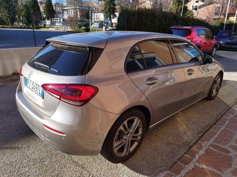 Mercedes-Benz Classe A A 180 d Automatic Premium