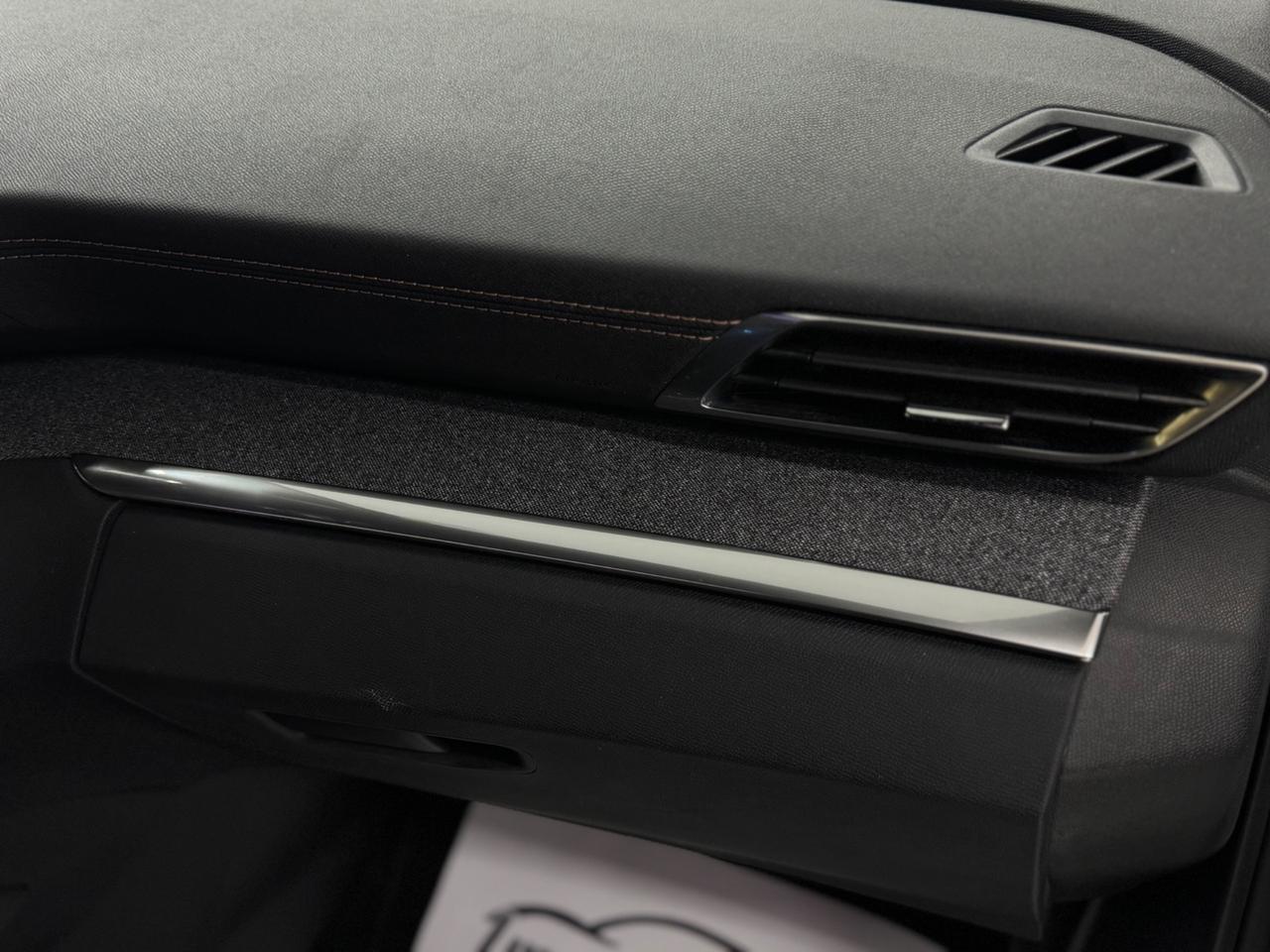 Peugeot 3008 1.5 130Cv EAT8 GT Line Iper Full