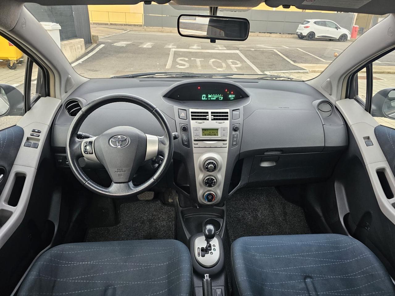 Toyota Yaris 1.4 automatica