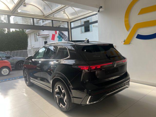 VOLKSWAGEN Tiguan 2.0 TDI 150 CV DSG R-Line Plus da ?519,00 mensili