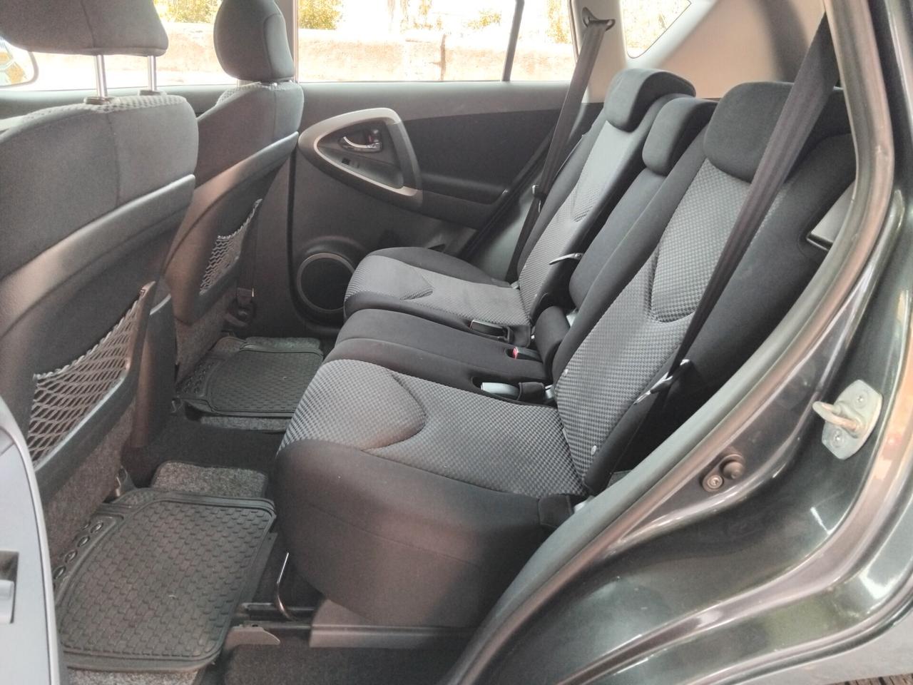 Toyota RAV 4 RAV4 2.2 D-4D 136 CV Luxury