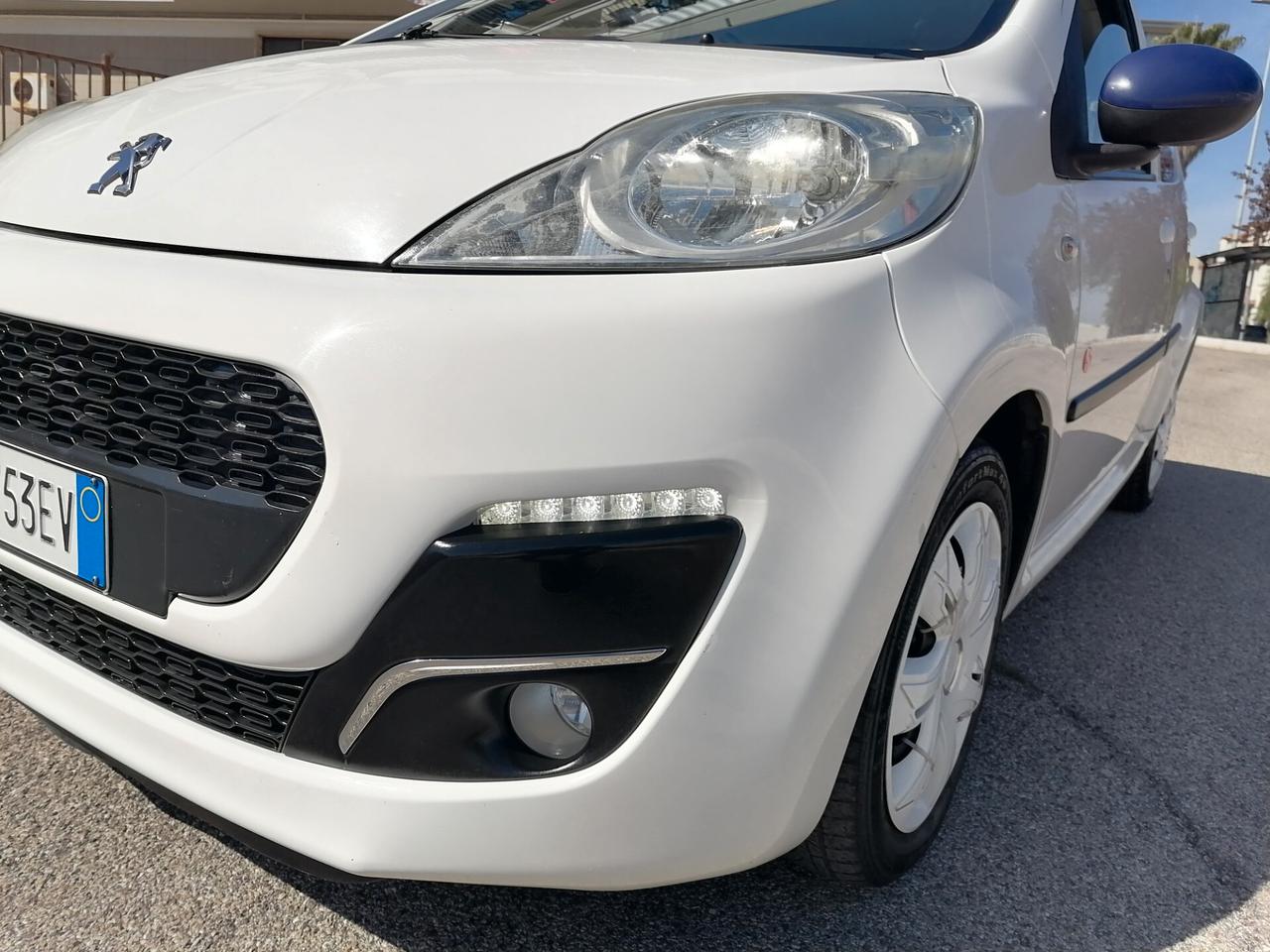 Peugeot 107 1.0 68CV 5p. Superga *SOLO 80.000 KM* 2012