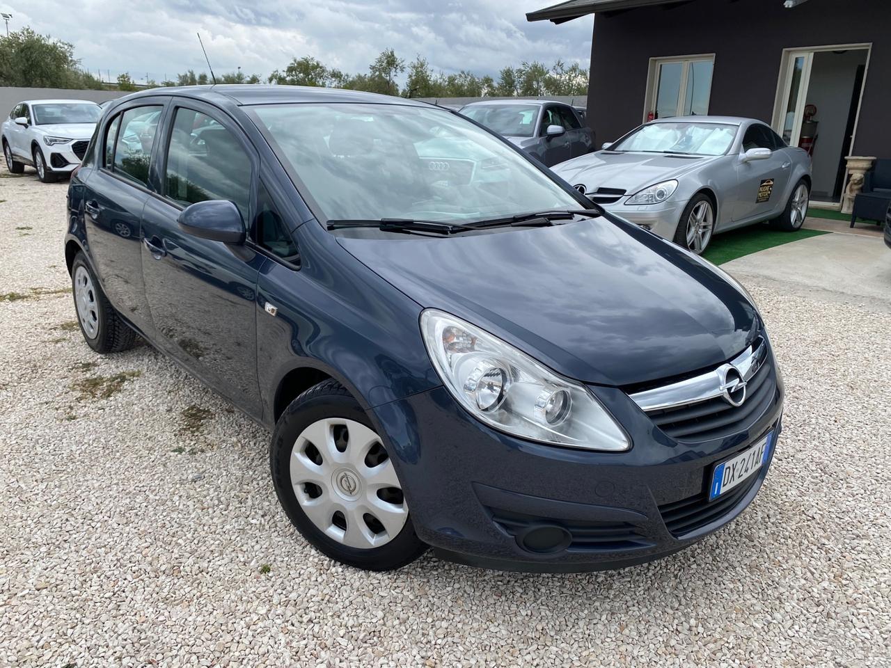 Opel Corsa 1.2 5 porte Cosmo