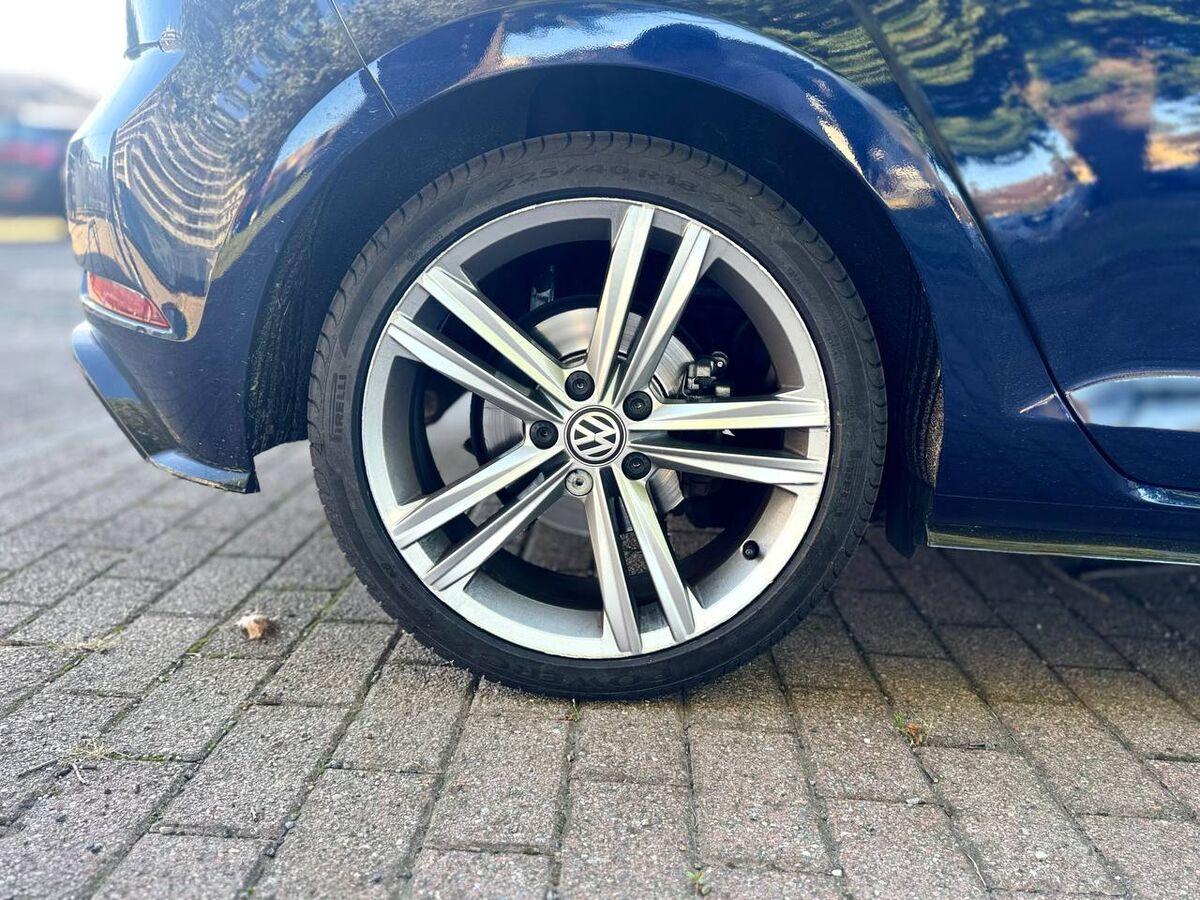 Volkswagen Golf 1.5 tsi Sport 150cv dsg