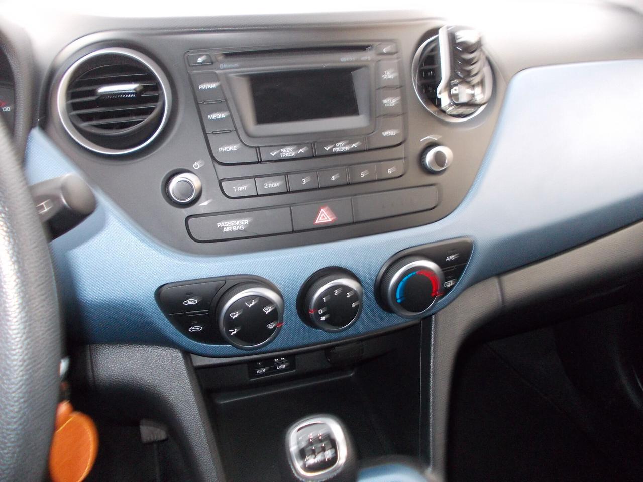 Hyundai i10 1.0 MPI Sound Edition KM 55658 si neopatentati