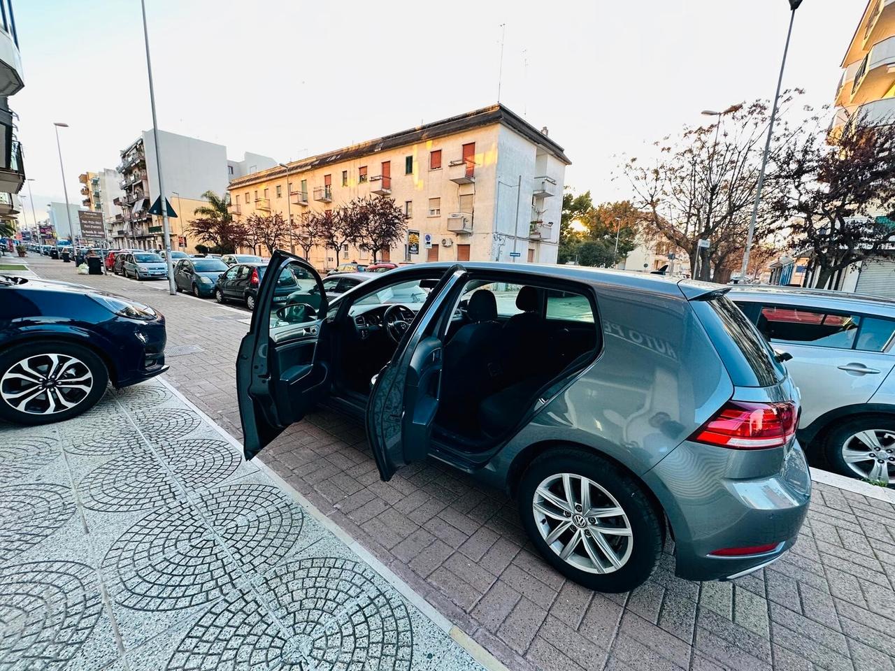 Volkswagen Golf 1.6 TDI 110 CV 5p. Highline BlueMotion Technology