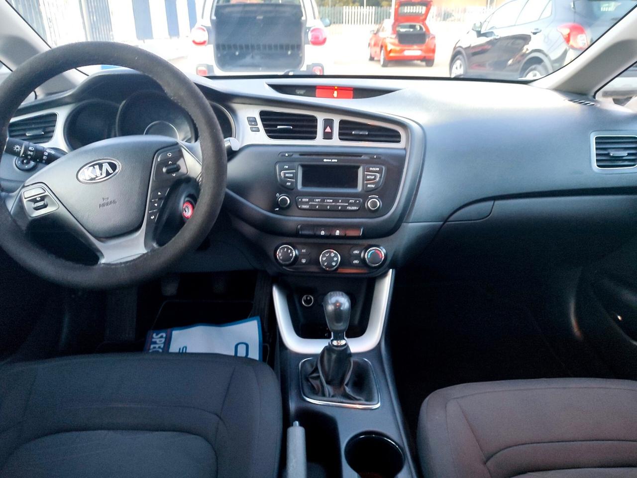 Kia Ceed Sportswagon cee'd 1.4 CVVT SW Cool con 149.000 Chilometri