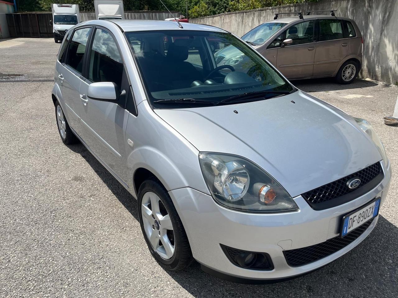 Ford fiesta 5 P-1.4 tdci- km 90000-2007