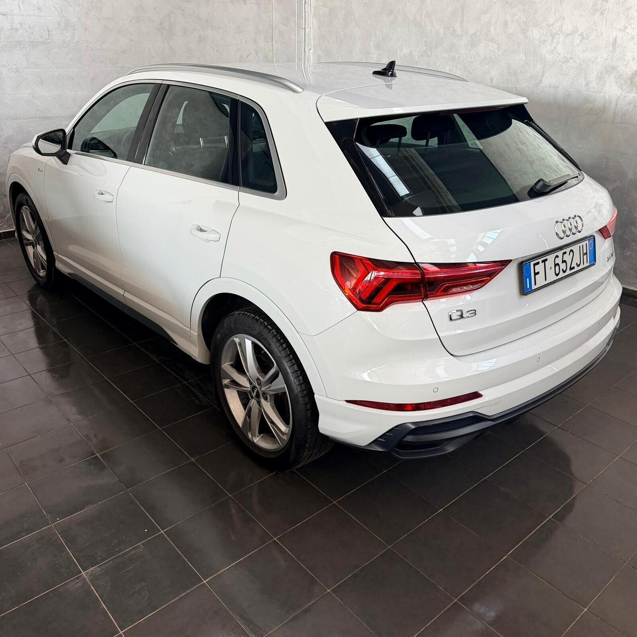 Audi Q3 35 TDI S TRONIC S line edition +VIRTUAL + FULL LED MATRIX+CERCHI 19'