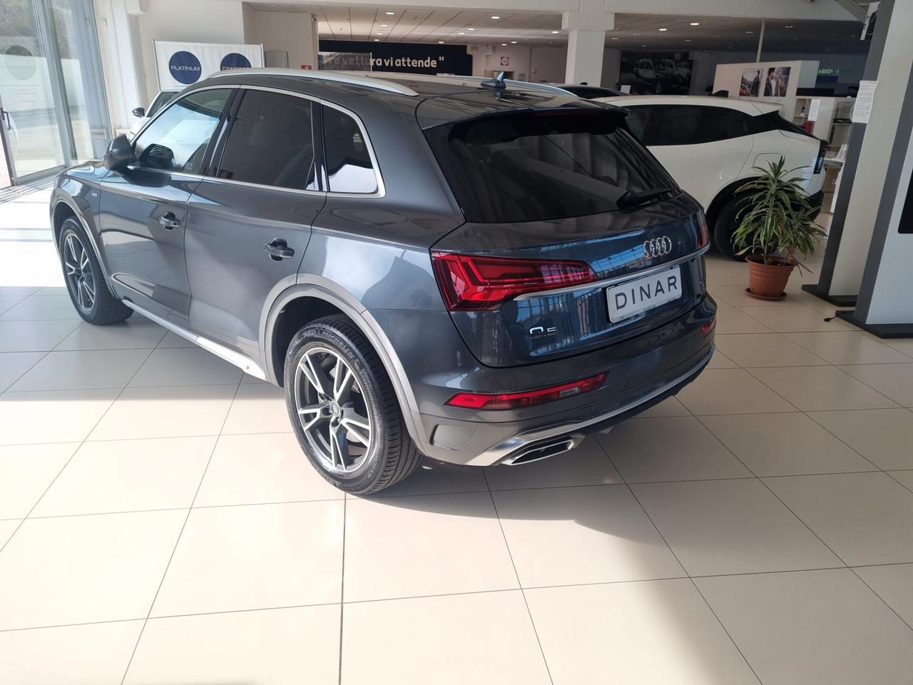 Audi Q5 40 TDI 204 CV quattro S tronic Identity Black