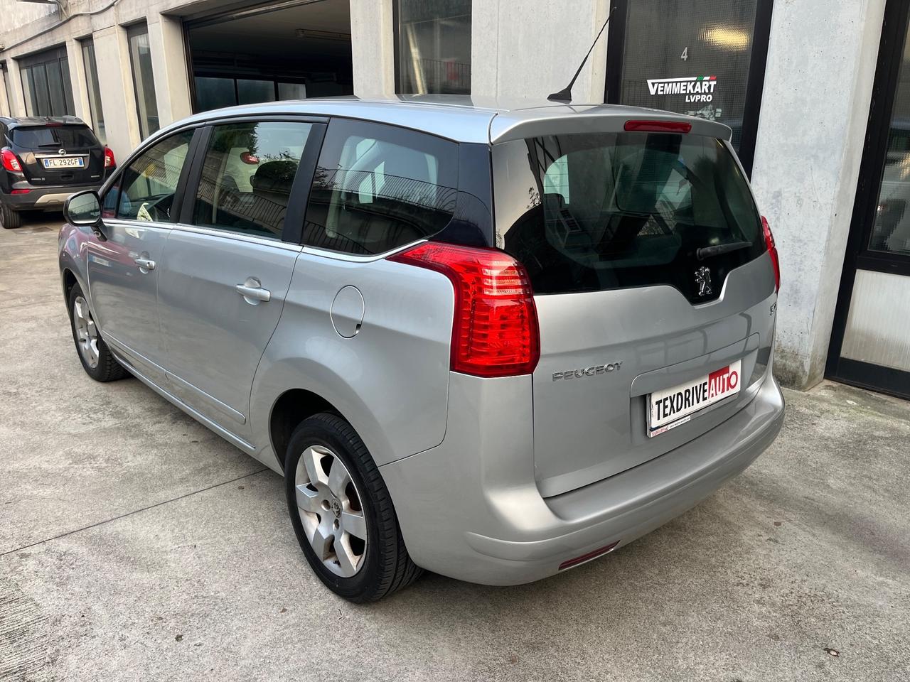 Peugeot 5008 1.6 HDi 112CV Business