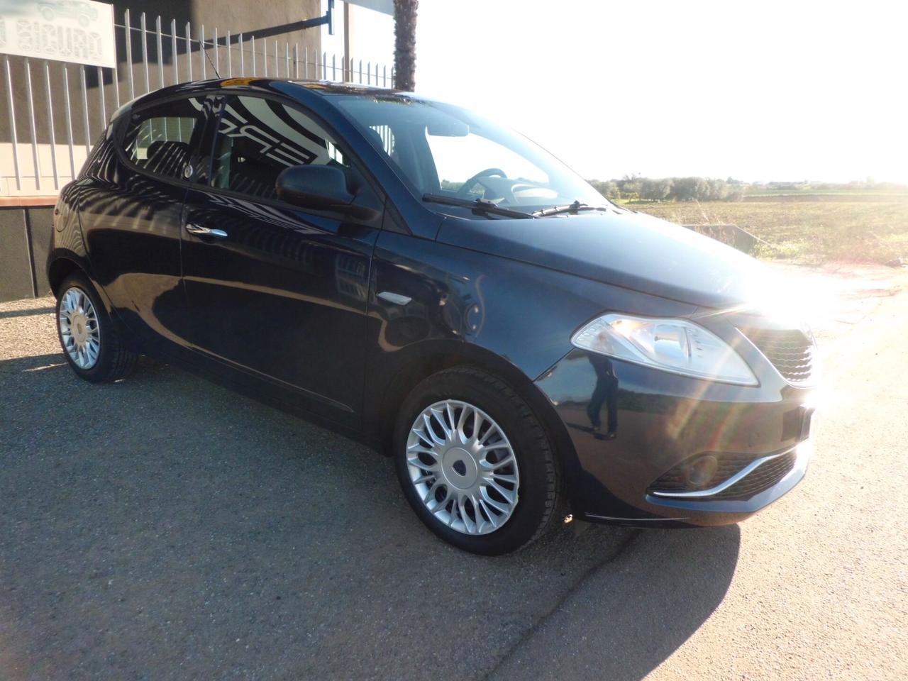 Lancia Ypsilon 1.2 69 CV 5 porte GPL Ecochic Platinum