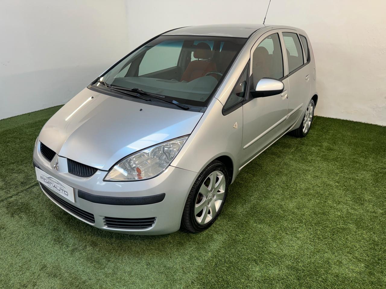 Mitsubishi Colt 1.3 16V 5p. Invite AUTOMATICA