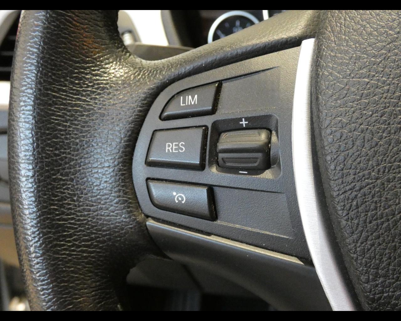 BMW Serie 3 (F30/31) - 318d Touring Business Advantage aut.