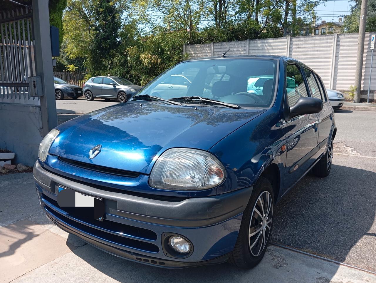 Renault Clio 1.2 cat 5 porte Neopatentati
