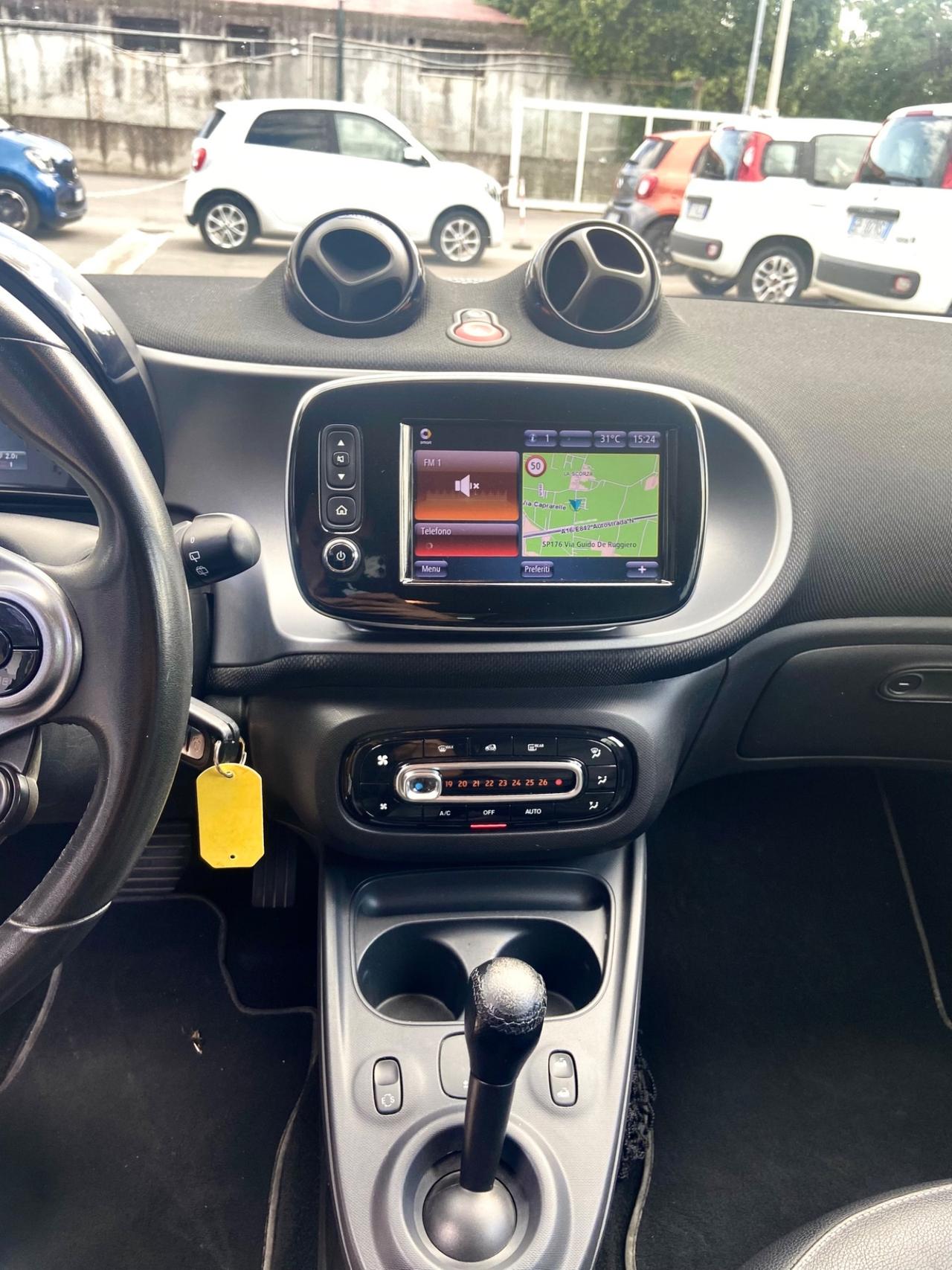 Smart ForFour 70 1.0 twinamic Safetown White