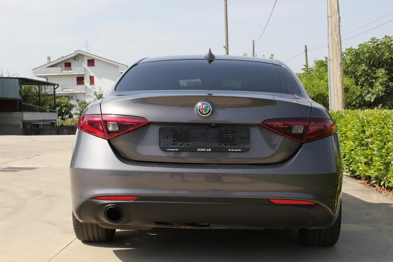 Alfa Romeo Giulia 2.2 Turbo Diesel Business B-Tech Aut.