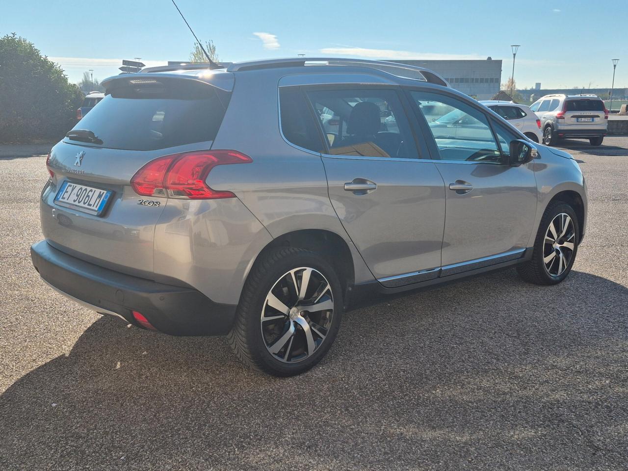 Peugeot 2008 BlueHDi 100 S&S Allure