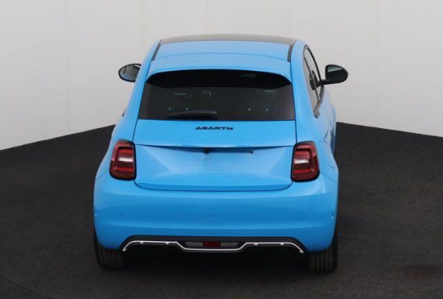 ABARTH 500e Scorpionissima JBL Premium Tetto Panoramico