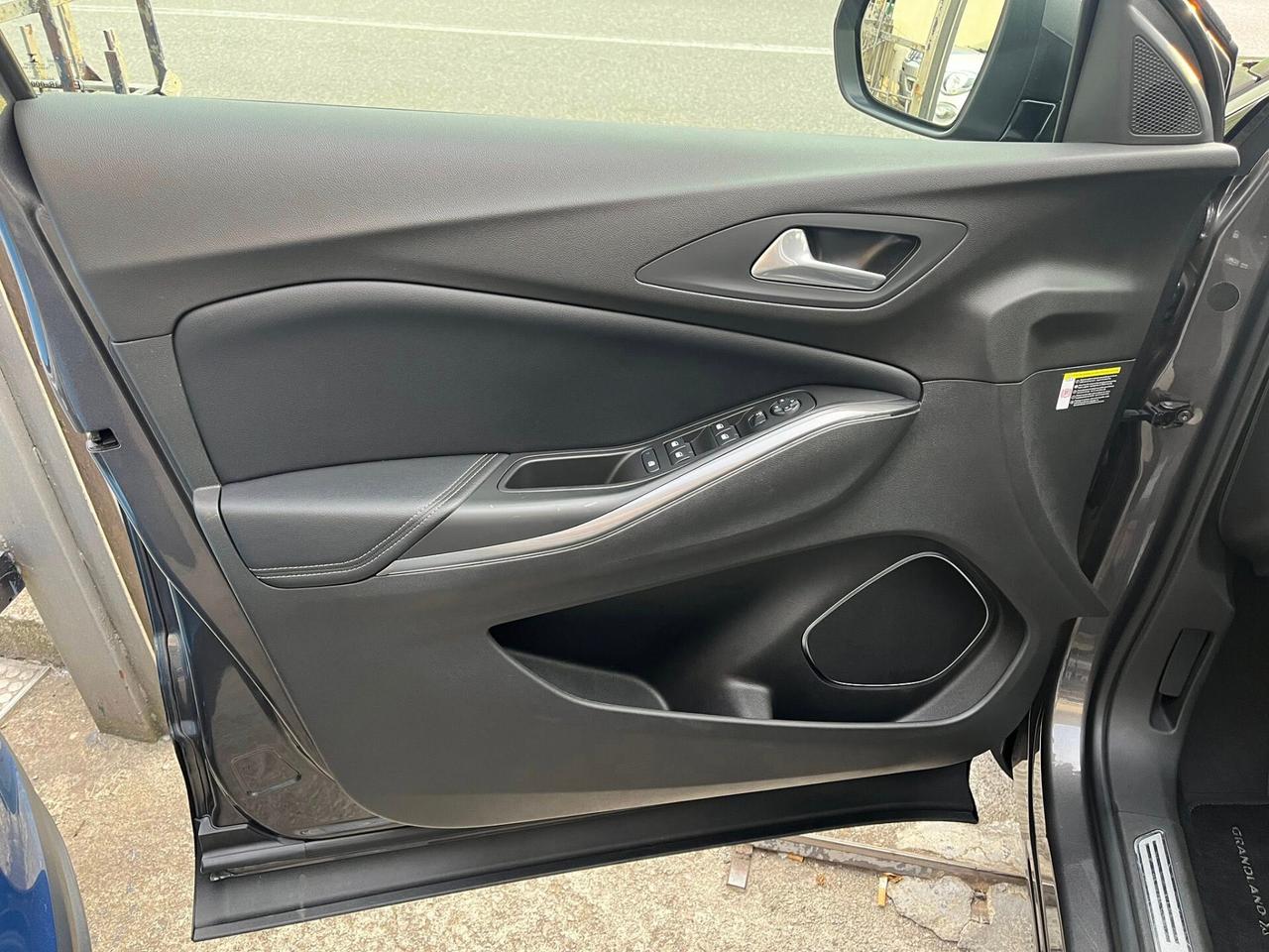 Opel Grandland X 1.6 Hybrid4 Plug-in 200CV aut. AWD