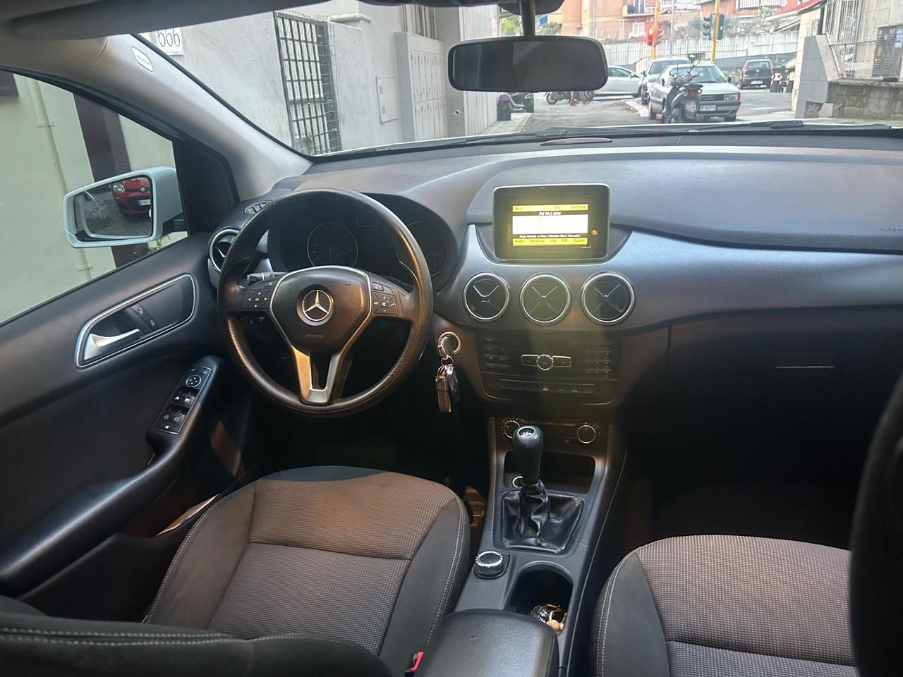 Mercedes-benz B 180 CDI BlueEFFICIENCY Executive