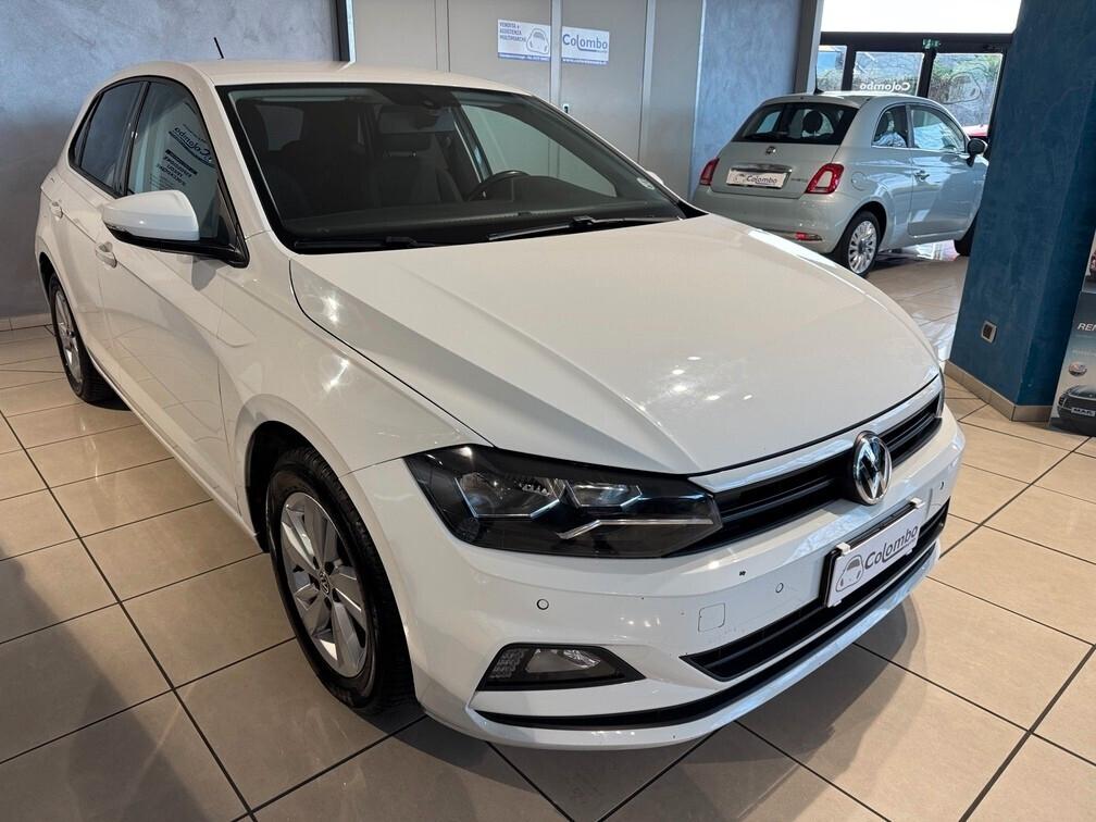 Volkswagen Polo 5p 1.0 tsi Comfortline 95cv App conn 15" Neopat