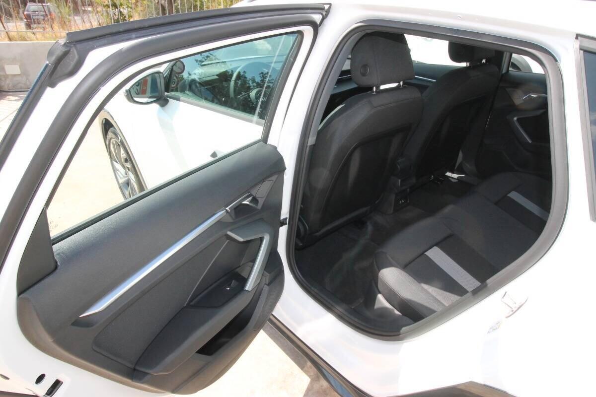 Audi A3 Allstreet 1.5 tfsi mhev Business Advanced 150cv Km0 09.2026