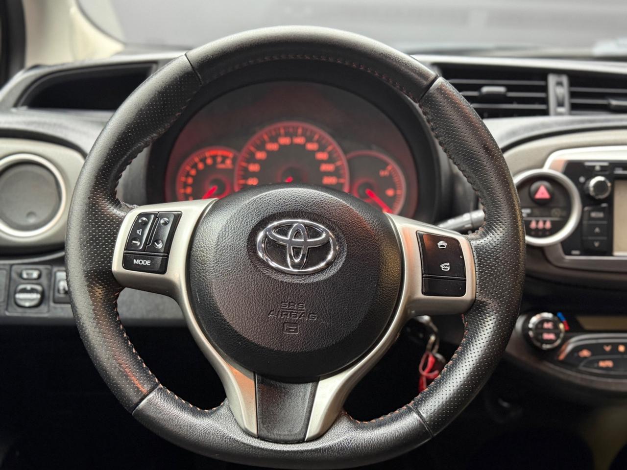 Toyota Yaris 1.0 5 porte Lounge