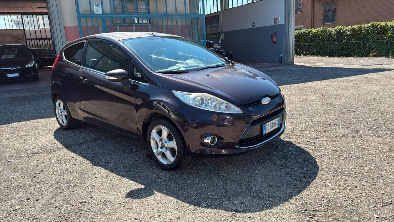 Ford Fiesta 1.4 3 porte Bz.- GPL Titanium