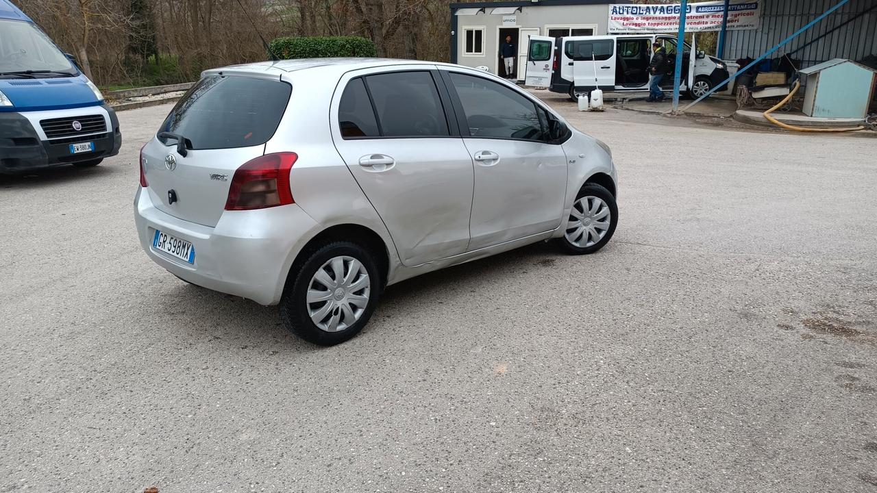 Toyota Yaris 1.4 diesel 5 porte