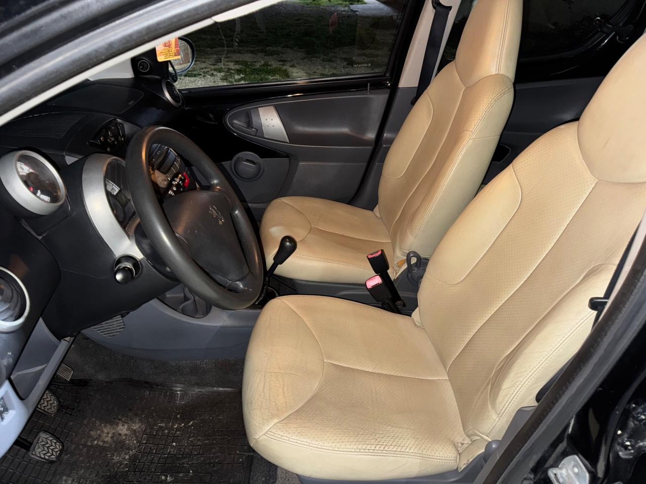 Peugeot 107 1.0 68CV 5p. Sweet Years