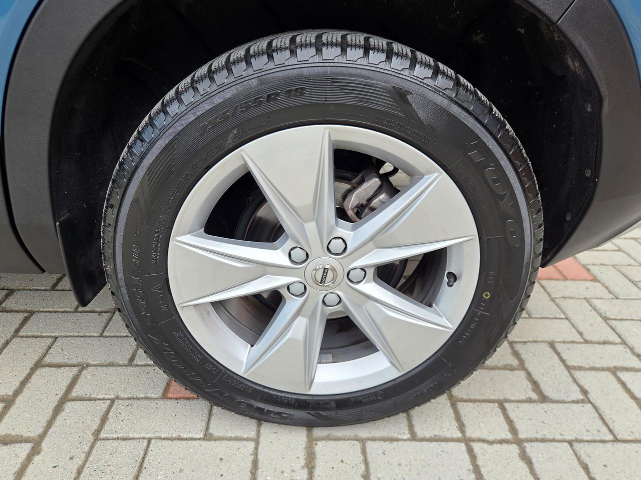 Volvo XC40 T2 automatico Core 129cv