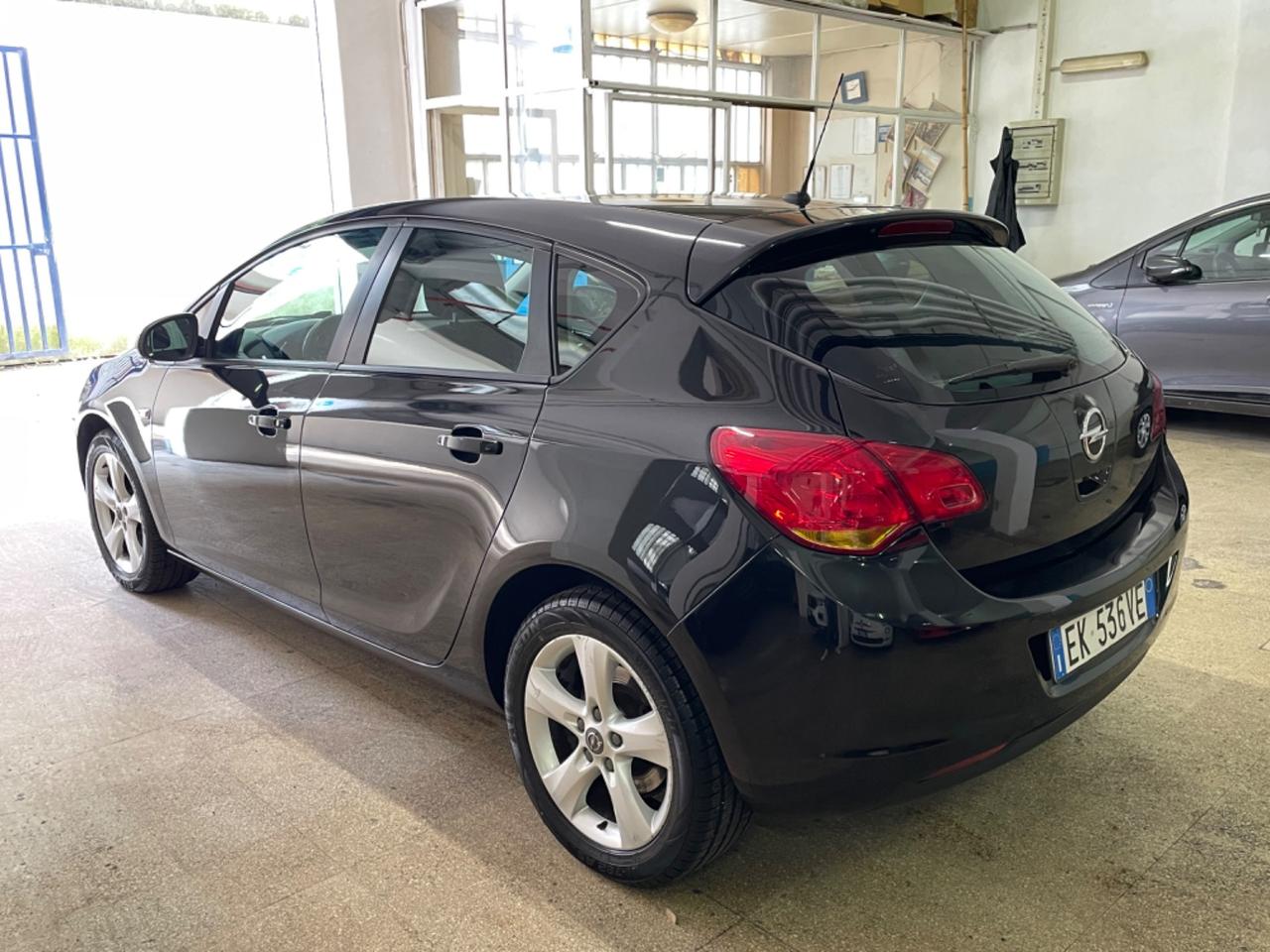 Opel Astra 1.7 CDTI 110CV 5 porte Elective