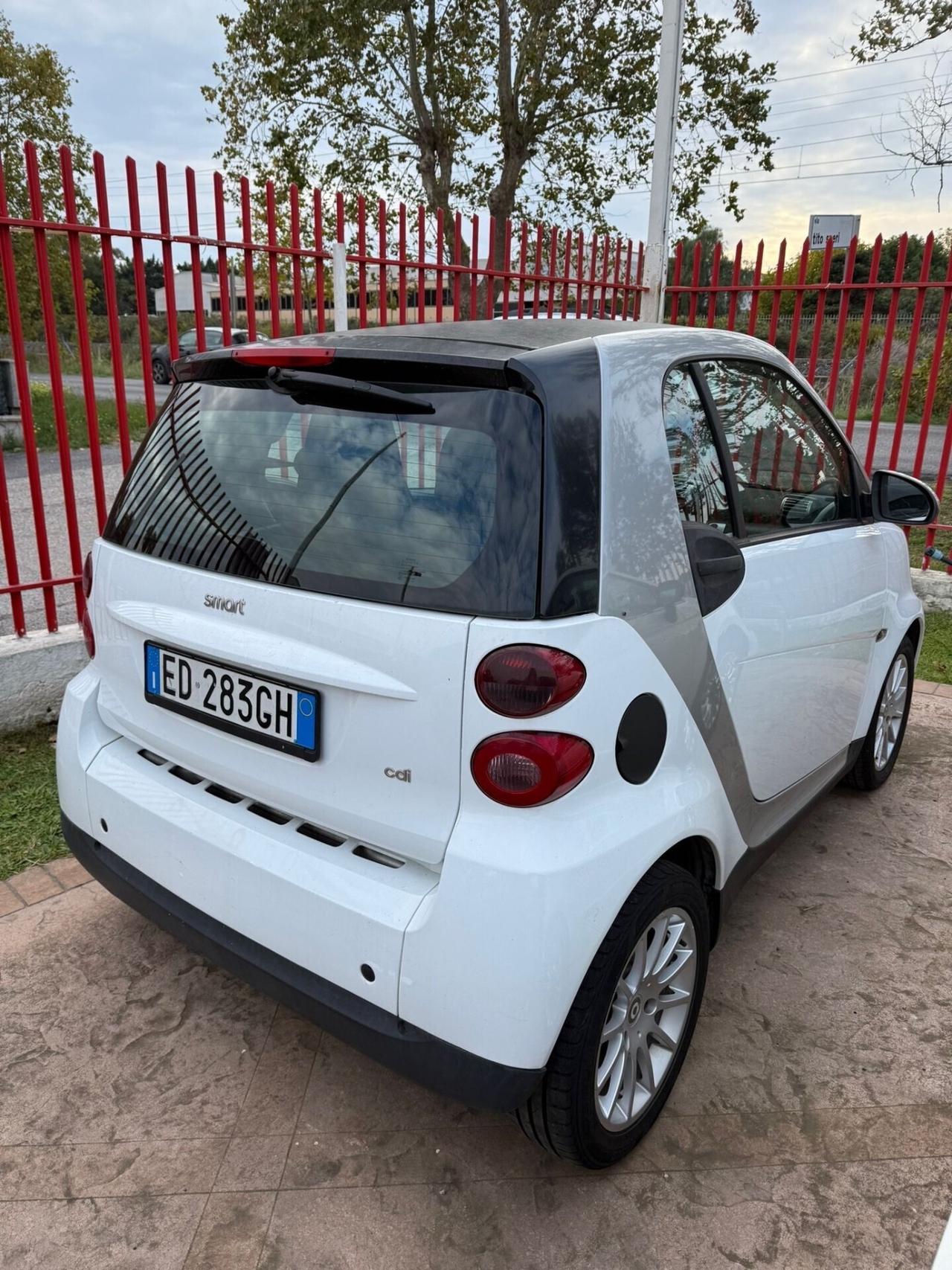 Smart ForTwo 800 40 kW coupé pure cdi*PERMU