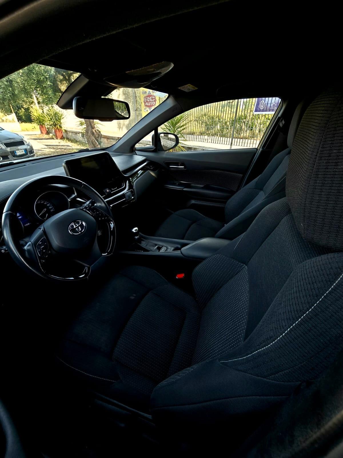 Toyota C-HR 1.8 Hybrid E-CVT Active