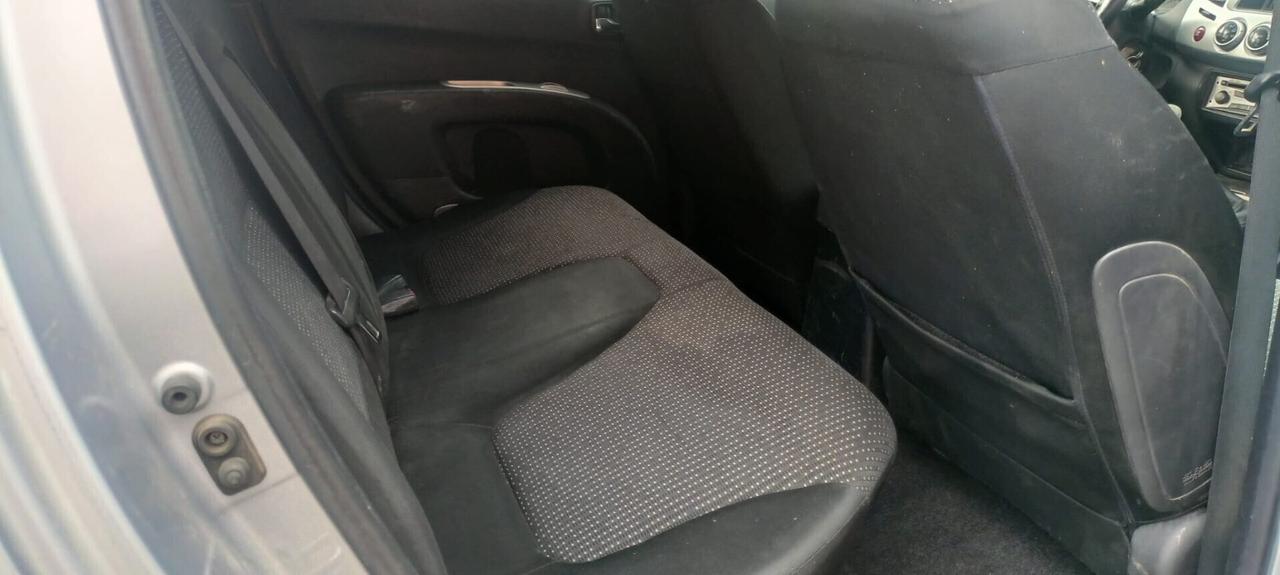 Mitsubishi L200 2.5 DI-D Double Cab Intense