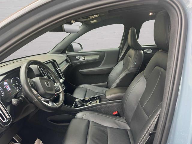 VOLVO XC40 T5 Recharge Plug-in Hybrid R-design