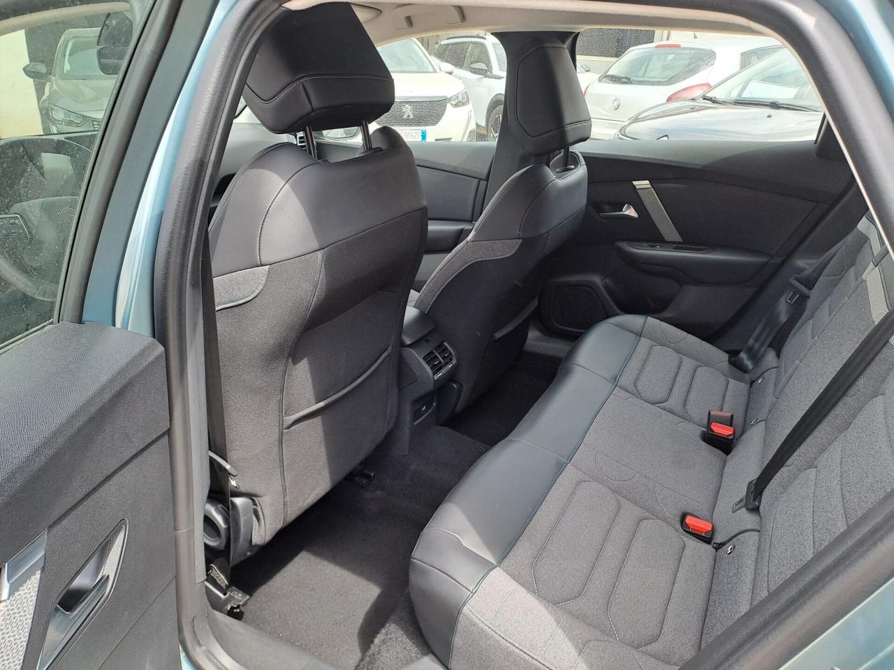Citroen C4 PureTech 130 S&S EAT8 Shine