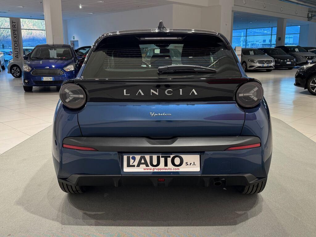 Lancia Ypsilon 1.2 mhev e-dct