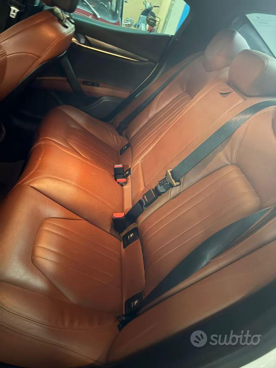 MASERATI GHIBLI V6 2015