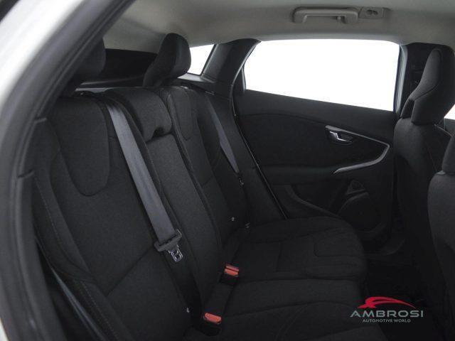 VOLVO V40 Cross Country D2 Business