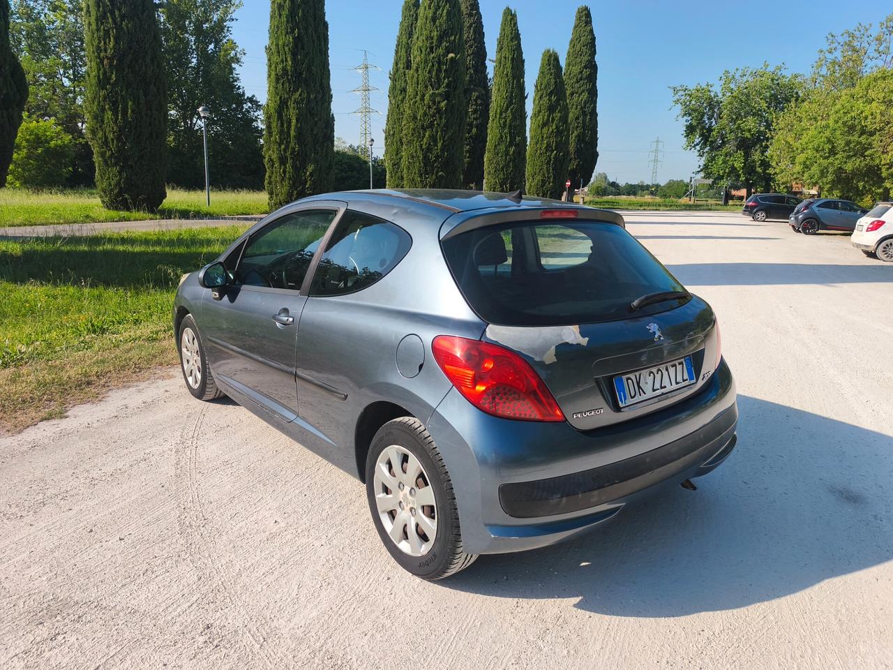 Peugeot 207 1.4 HDi 70CV 3p. ONE Line