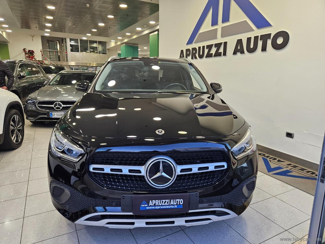 MERCEDES-BENZ GLA 180 d Automatic Business Extra