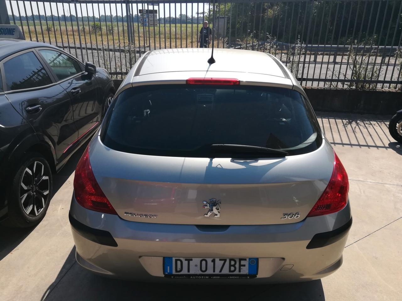 Peugeot 308 1.6 120CV KM 106. 000 BENZINA OK NEOPATENTATI