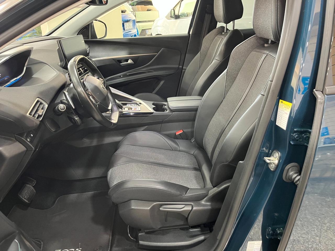 Peugeot 3008 BlueHDi 130 S&S EAT8 Allure