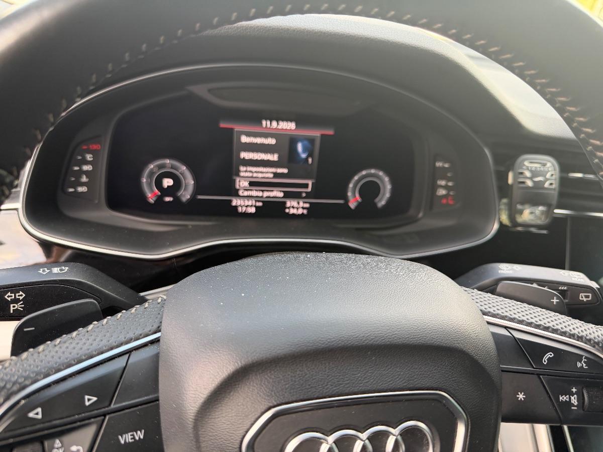 AUDI - Q8 - 50 TDI 286 CV quattro tiptronic Sport