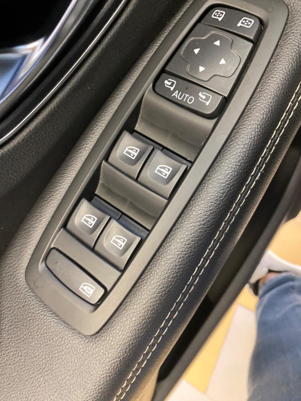 Renault Scenic Scénic dCi 8V 110 CV EDC Energy Intens