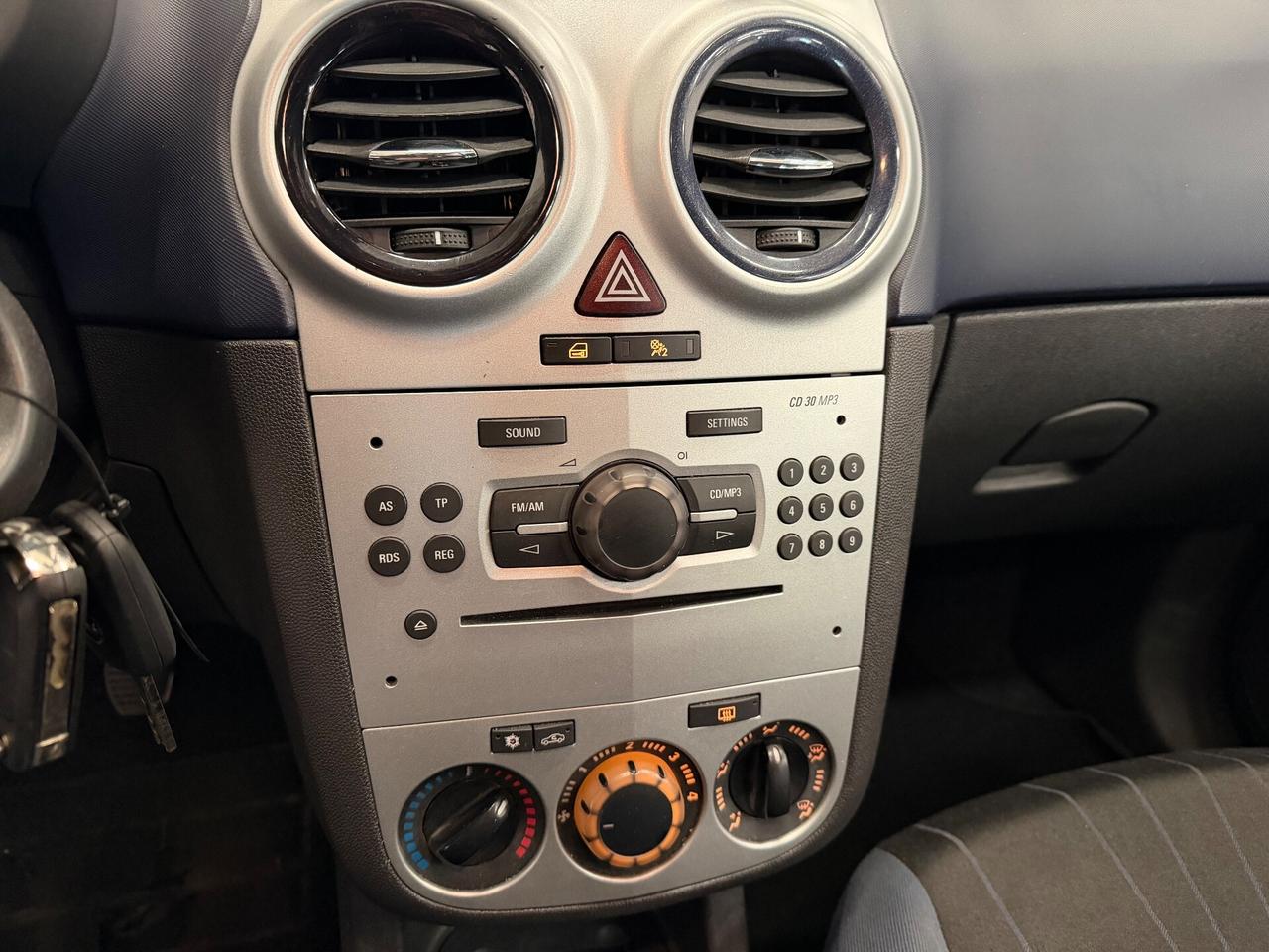 Opel Corsa 1.2 5 porte Easytronic Cosmo