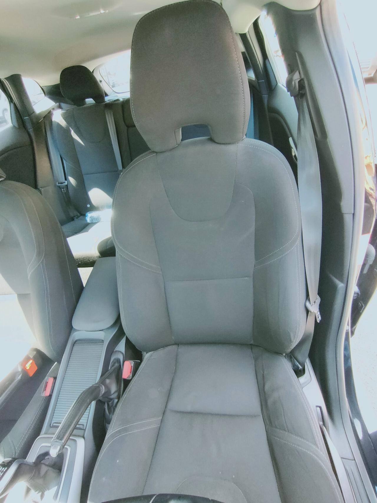 Volvo V40 D2 Kinetic Neopatentati