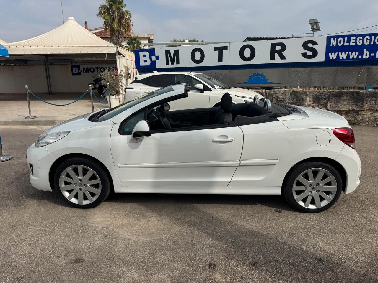 Peugeot 207 1.6 HDi 110CV CABRIO COUPE' Féline